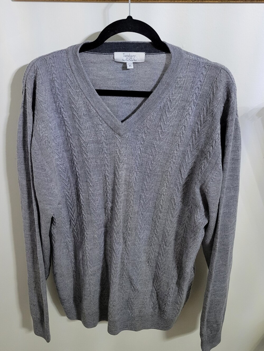 Turnbury 100% Extra Fine Merino Wool Men's Gray V-Neck Sweater, Size XL